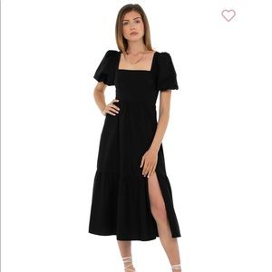 ASTR The Label Poplin Puff Sleeve Tiered Midi Dress